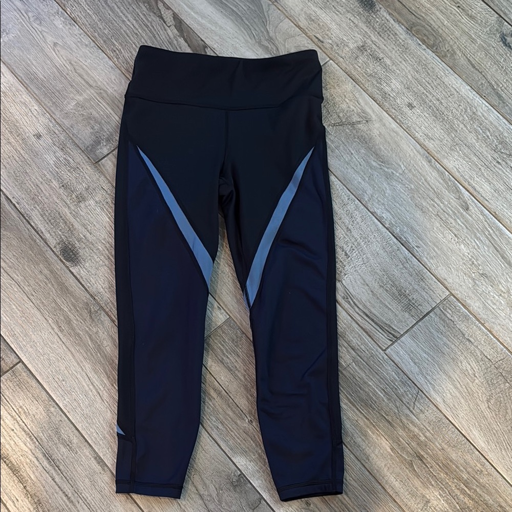 EUC GAP fit eclipse leggings, sz S
